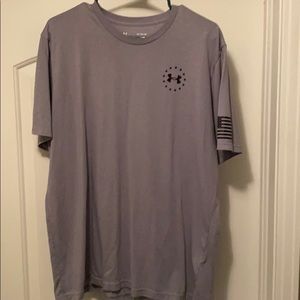 Under armor T-shirt heat gear